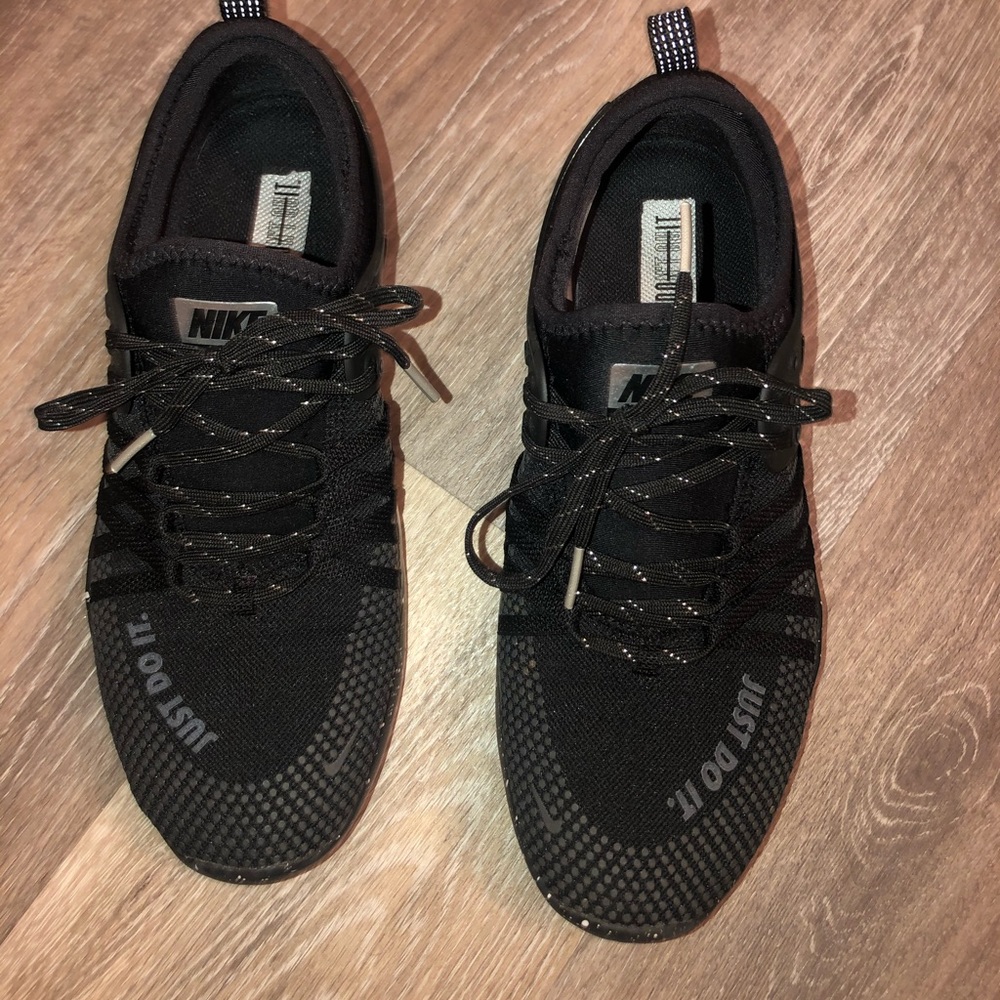 Nike tennis shoes